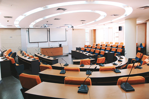 继续教育学院举行在线教学与智慧型校园讨论会